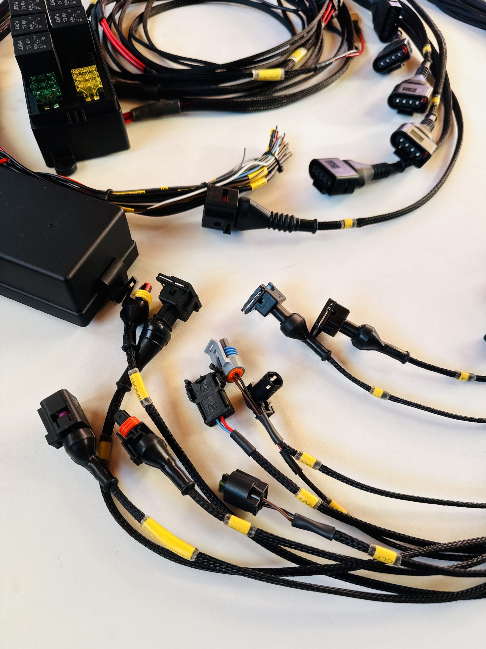 M104 Mootori juhtmestik